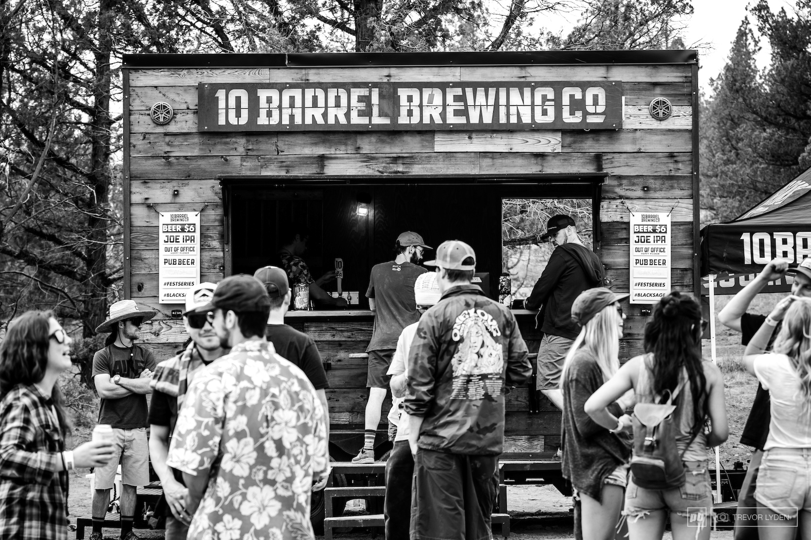 10 Barrel Brewing the title sponsor for the event had their mobile pub pouring ice cold brews all day long.