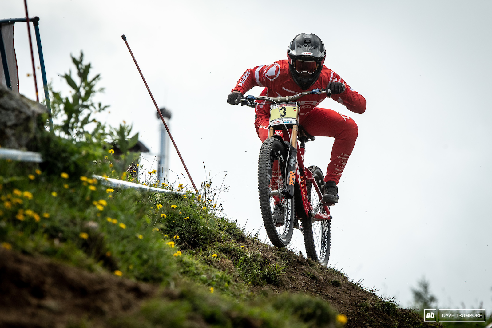 Kade Edwards muscled his way down the track to finish just off the junior podium in 4th.