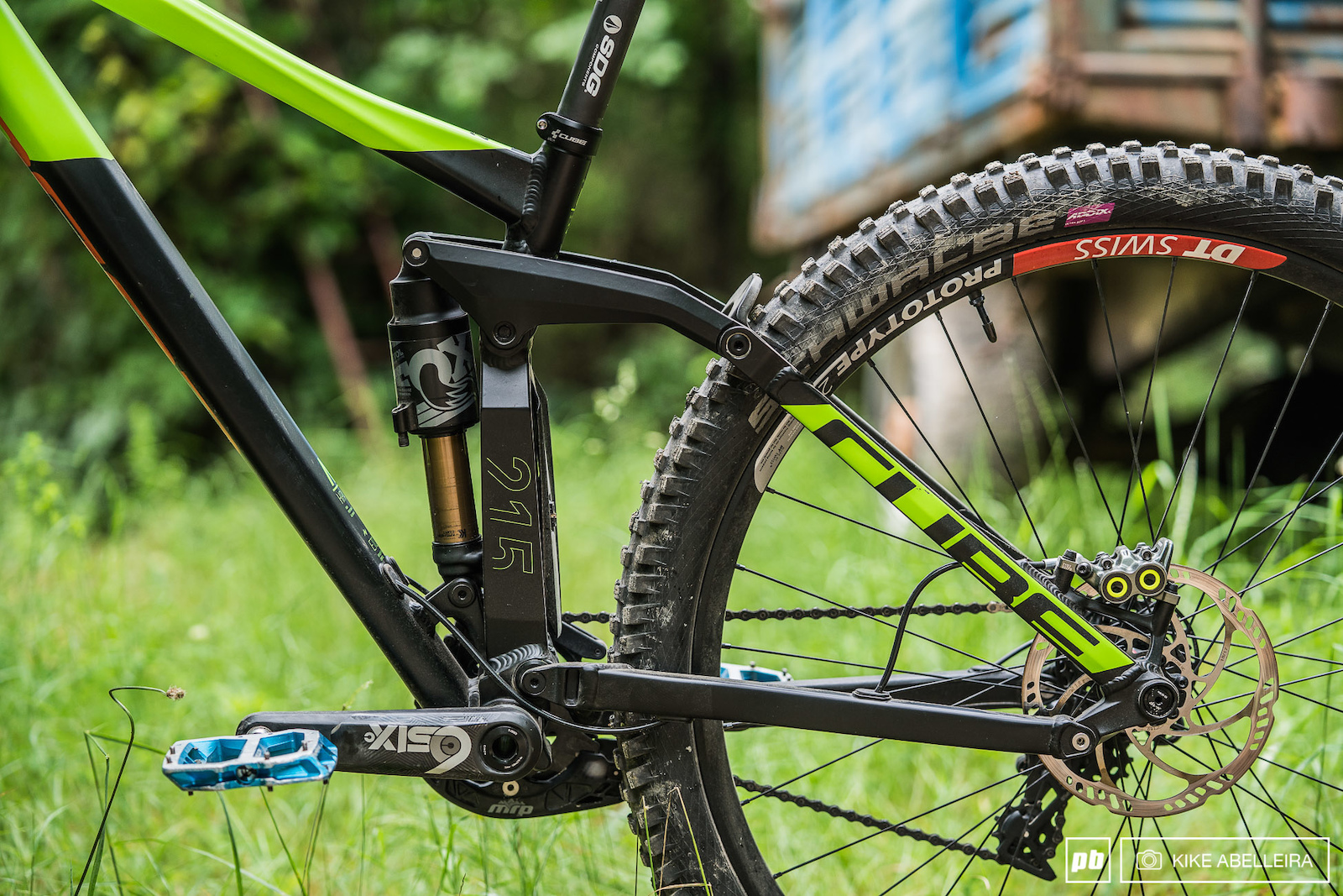 Cube Stereo DH 29 Review - non-driveside rear triangle