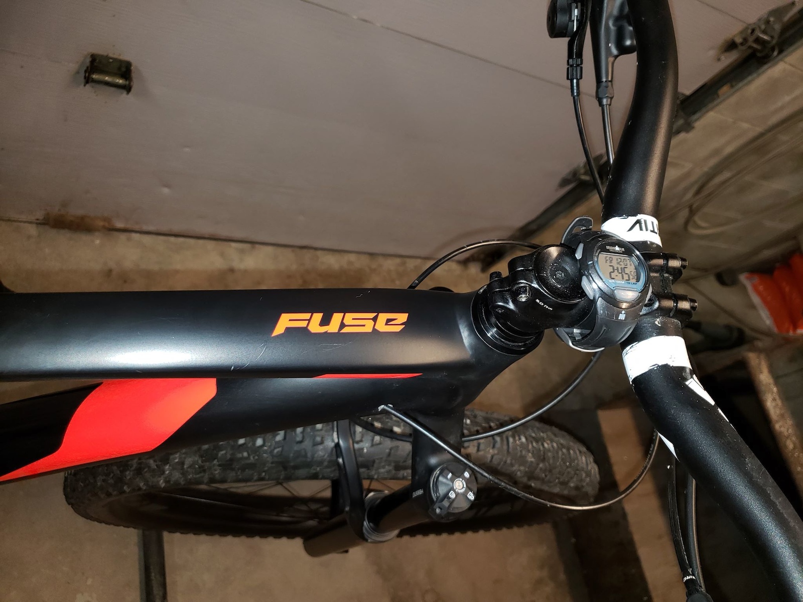 aaron&#39;s specialized fuse