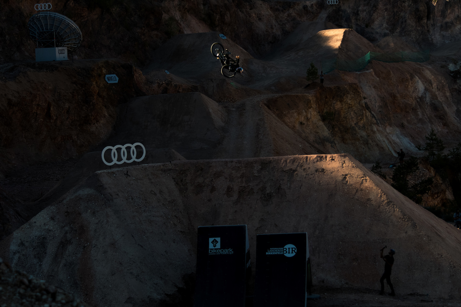 2018 is all about shoulder buzzers for me and this "last light" shot from the Audi Nines's quarry is a perfect example of it. Emil is a workhorse with a beautiful soul and to spice this one for you - its actually a frame from a flip whip to late shoulder buzzer combo!