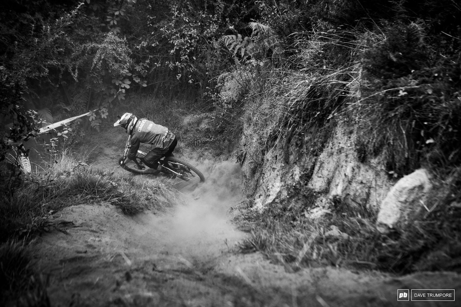 Practice Photo Epic: Racers Ready - EWS Rotorua 2019 - Pinkbike