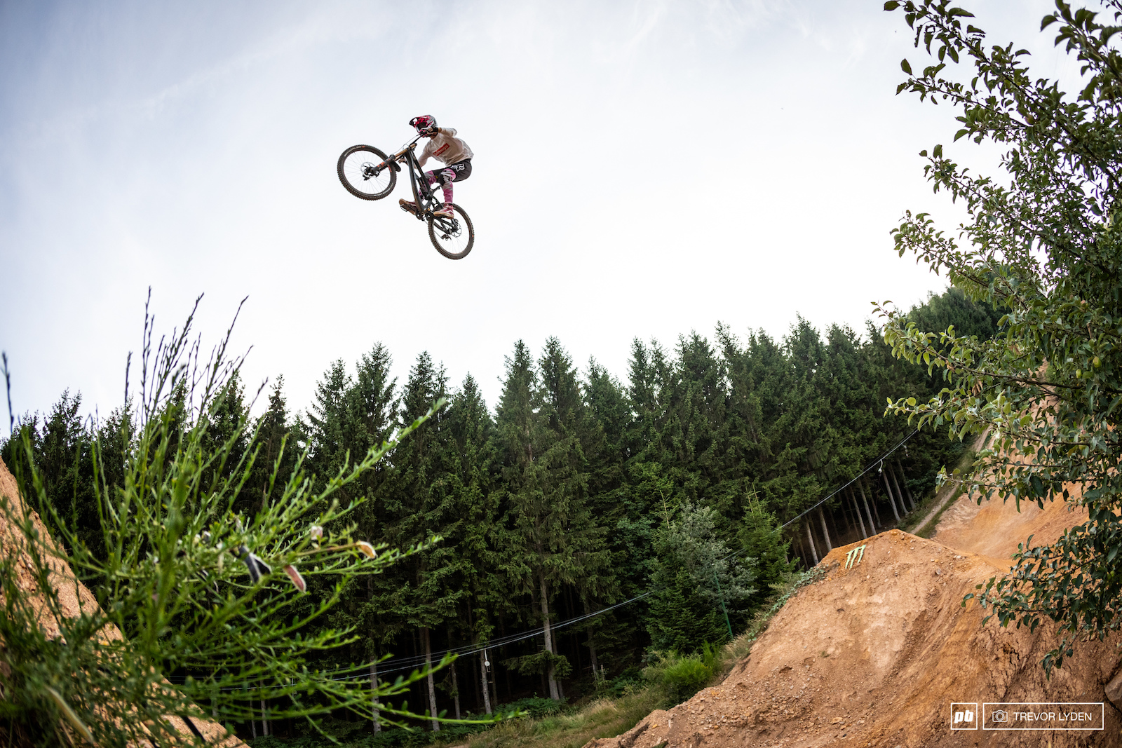 Kaos looking right at home on the big jumps.