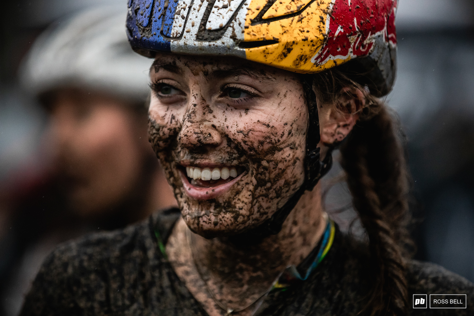 Reigning champ Kate Courtney all smiles after slotting into 6th place.