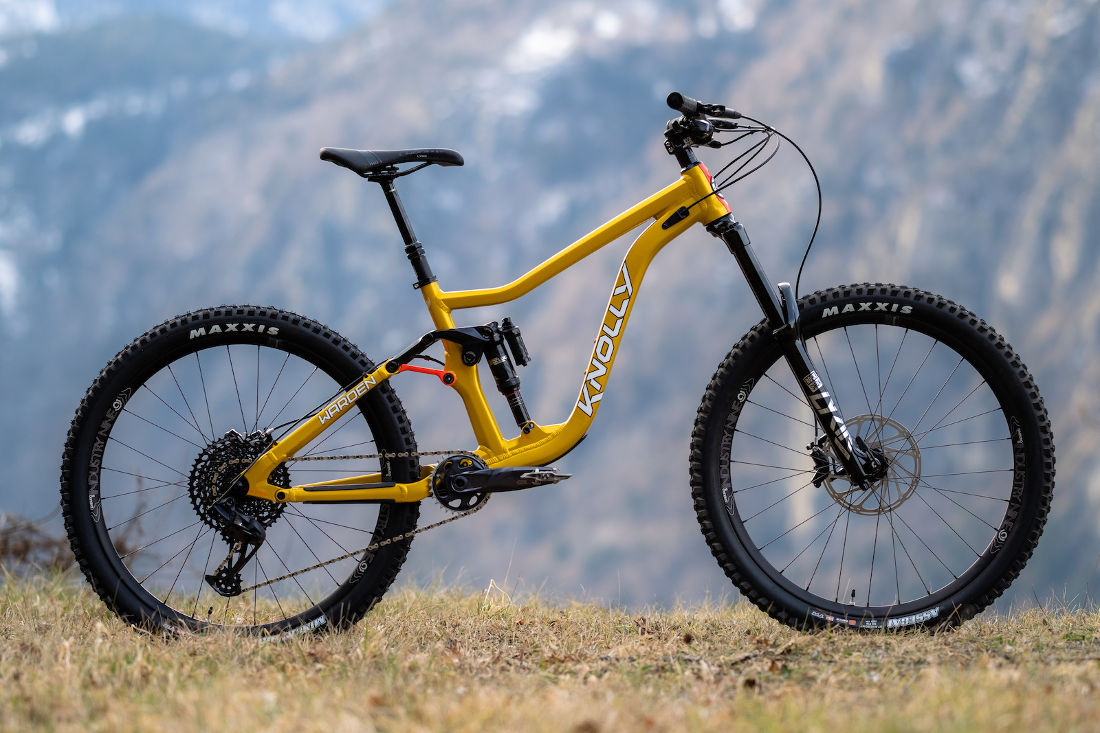 Review: Knolly Warden LT - Pinkbike