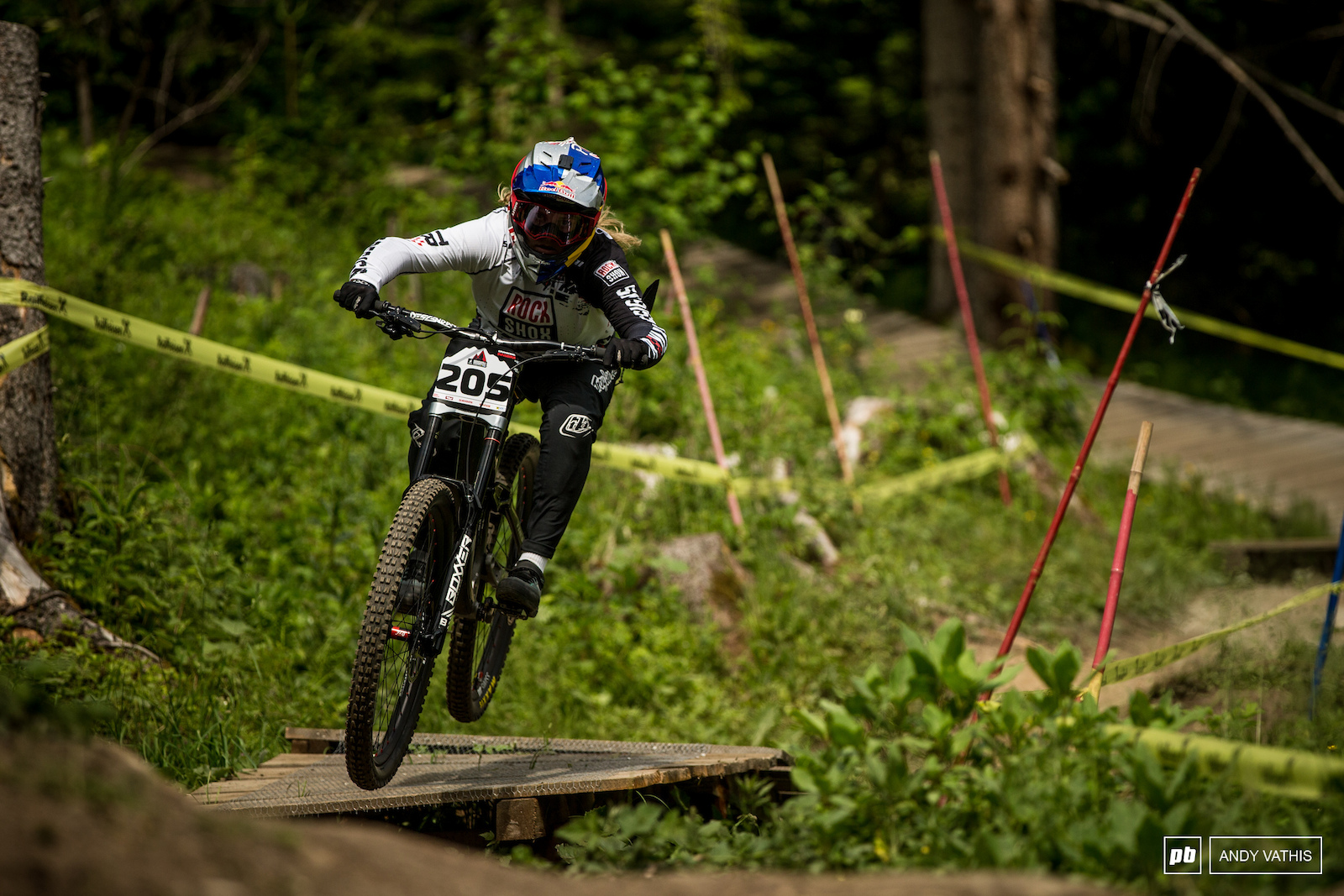 Vali Holl took her frustration out from her fall in Leogang on the course. She d win the Elite Women s race by two seconds.