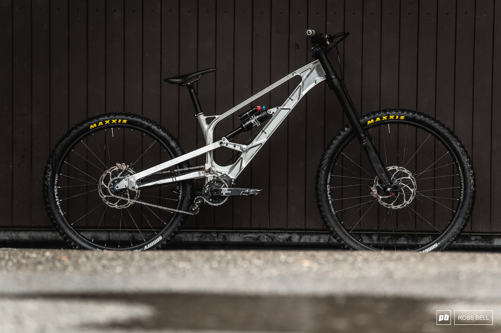 First Look & Interview: Gamux CNC Gearbox Bike At Les Gets - Pinkbike