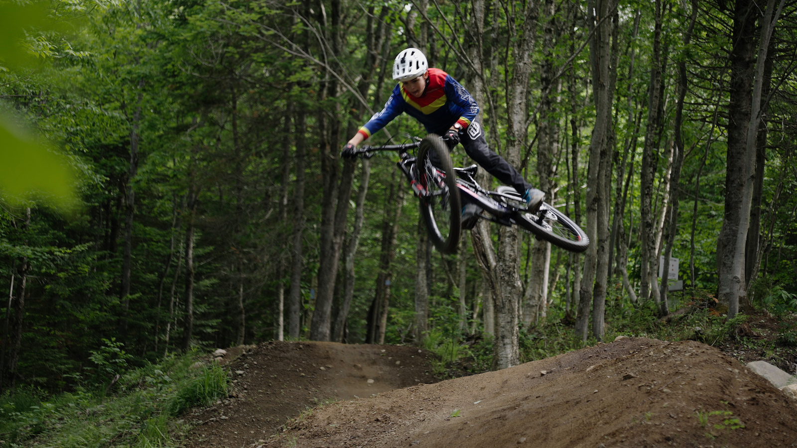 Benjamin Giguère, 13 years old from Ste-Marie near Quebec City. Freestyle skier & mountain biker for the past 10 years. Just added dirt jumping to the mix and spending hours on the trampoline to perfect his style.