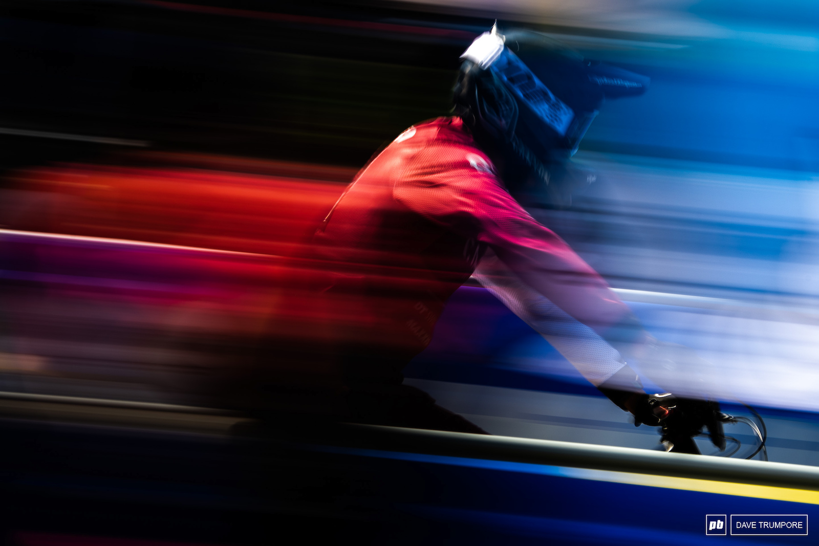 Panning with some French colors at the finish line