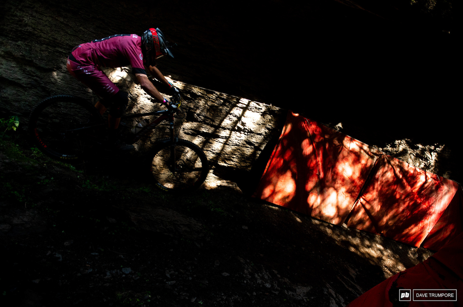 Jack Moir through the dark woods to salvage a 10th place despite a pretty serious shoulder injury