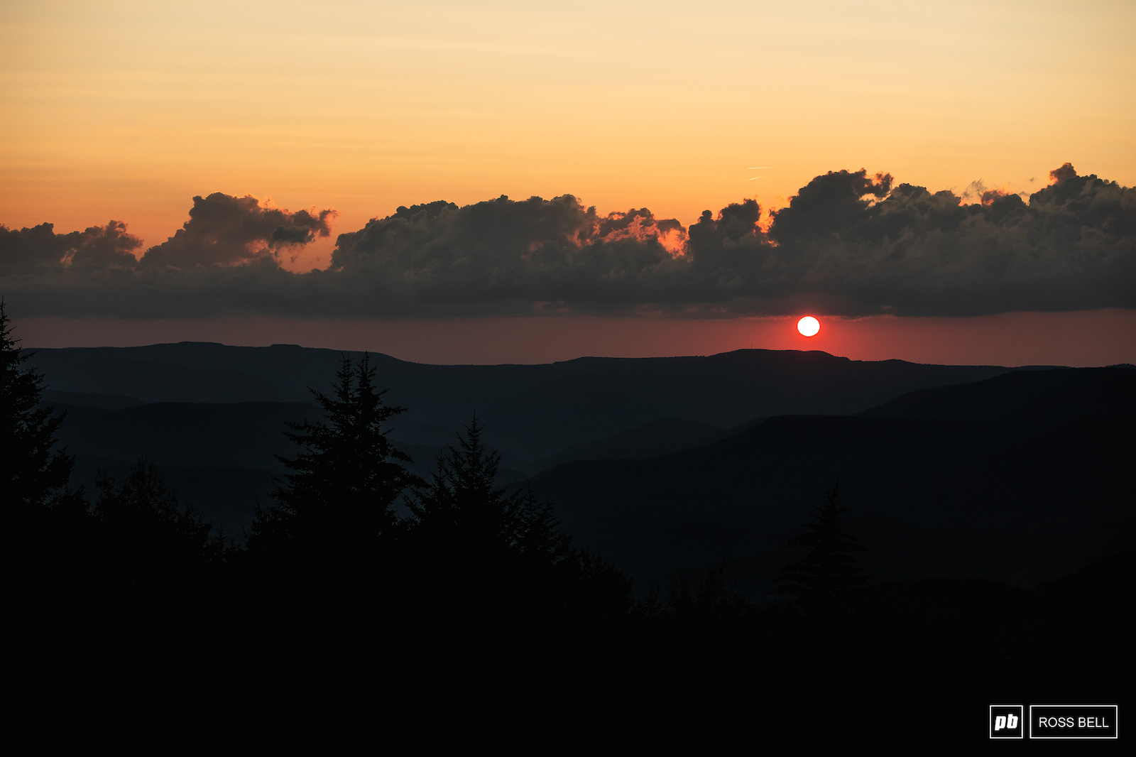 The sun setting on another day of downhill action in Snowshoe.