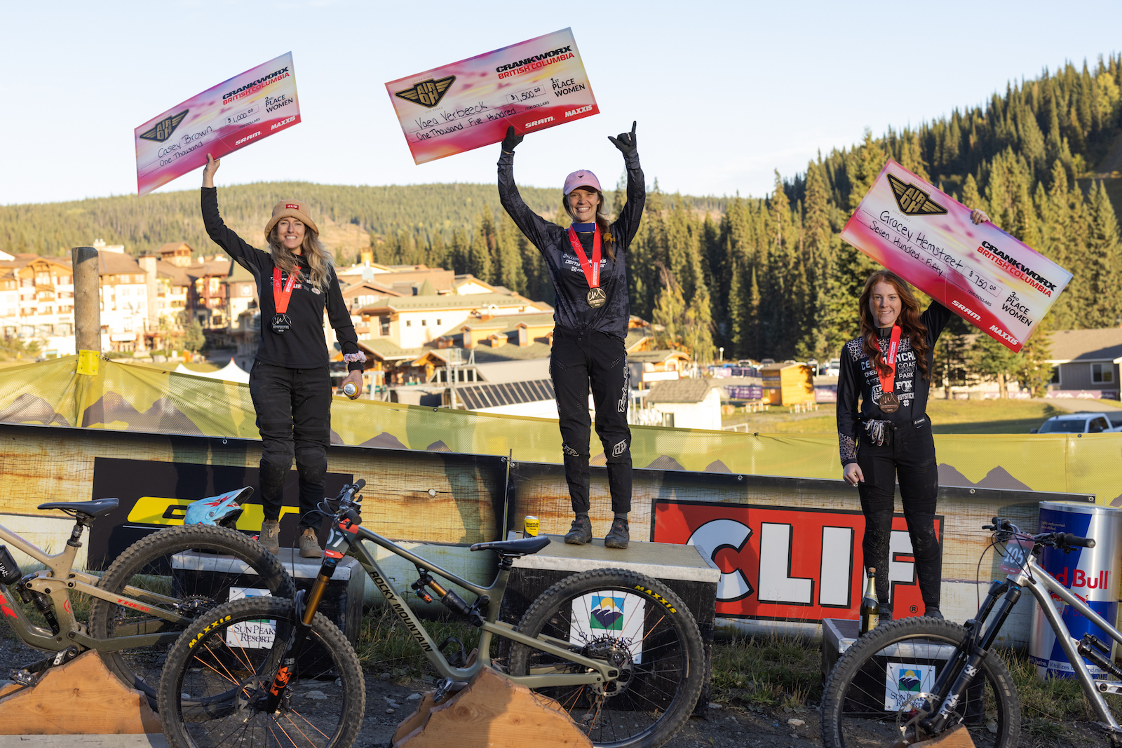 Vaea Verbeeck Casey Brown Gracey Hemstreet