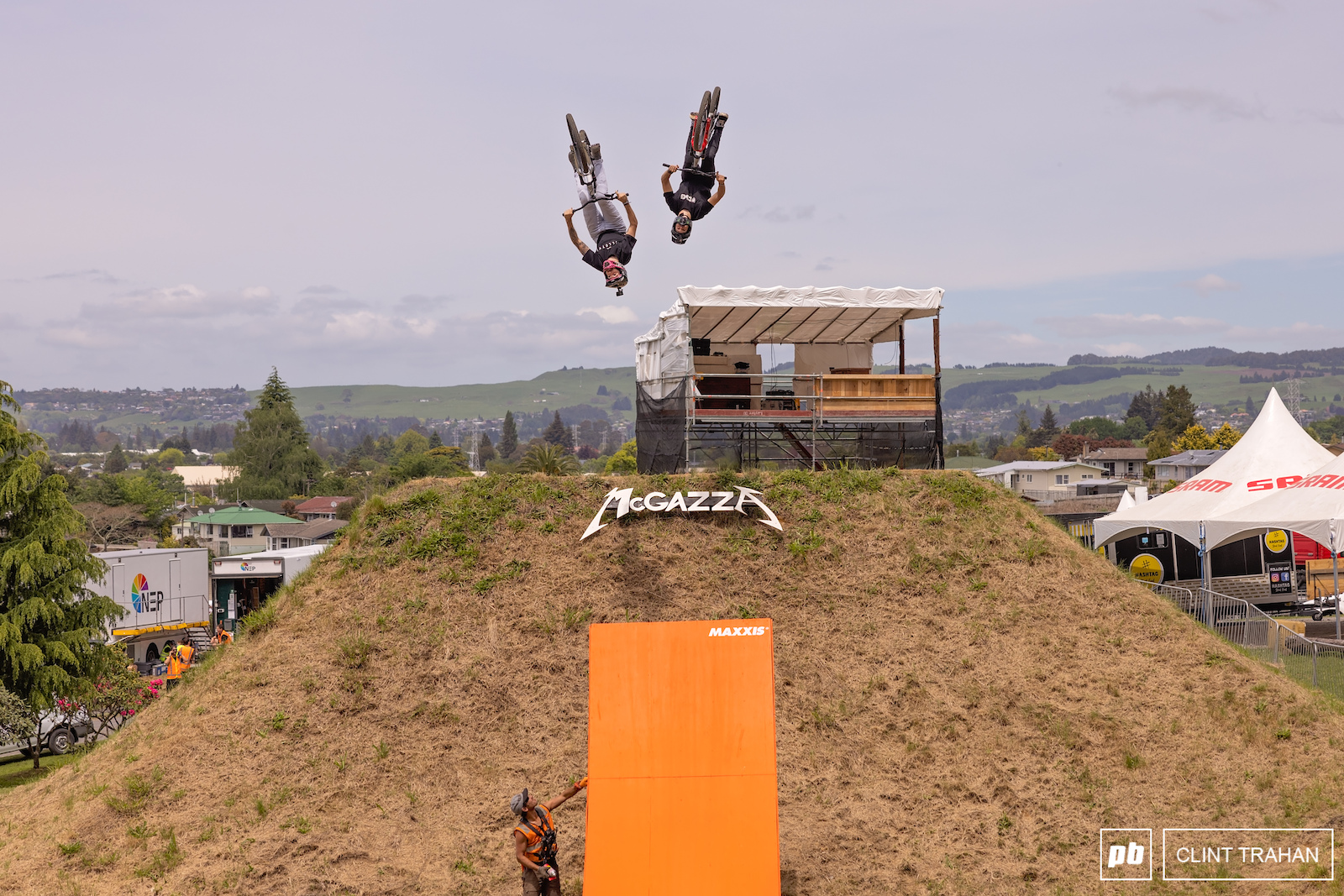 Max Fredricksson Tomas Lemoine making slopestyle a team sport.