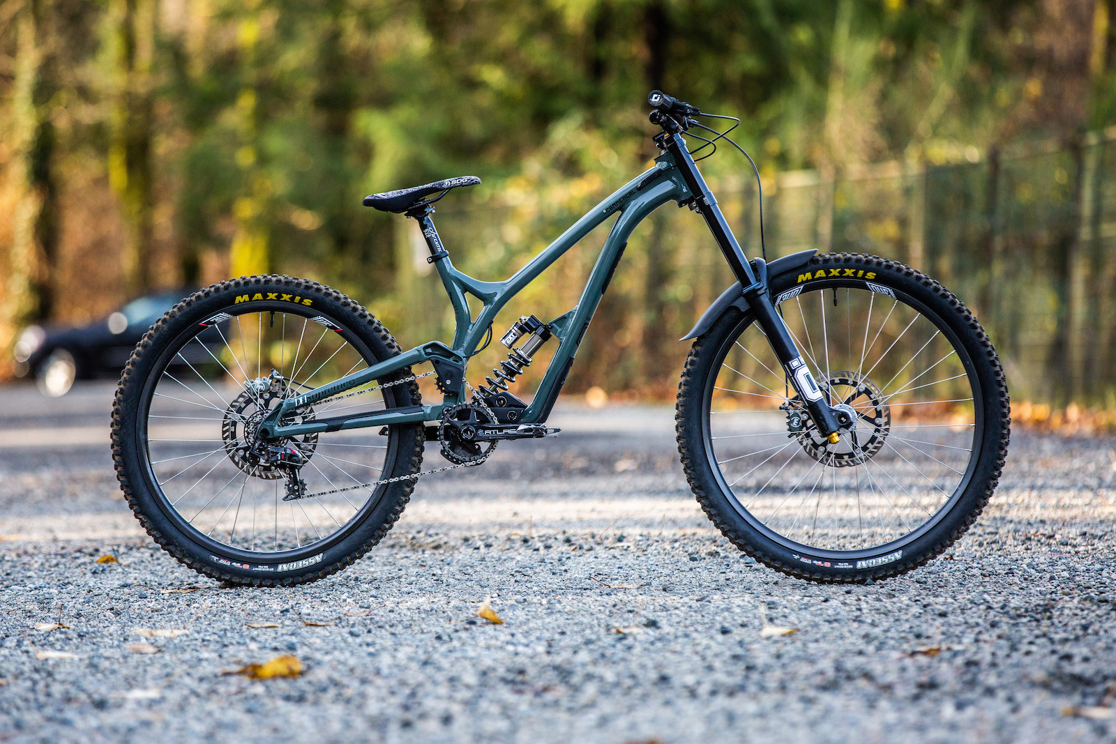 Staff Rides Matt Beer s Commencal Supreme 29 27 Pinkbike