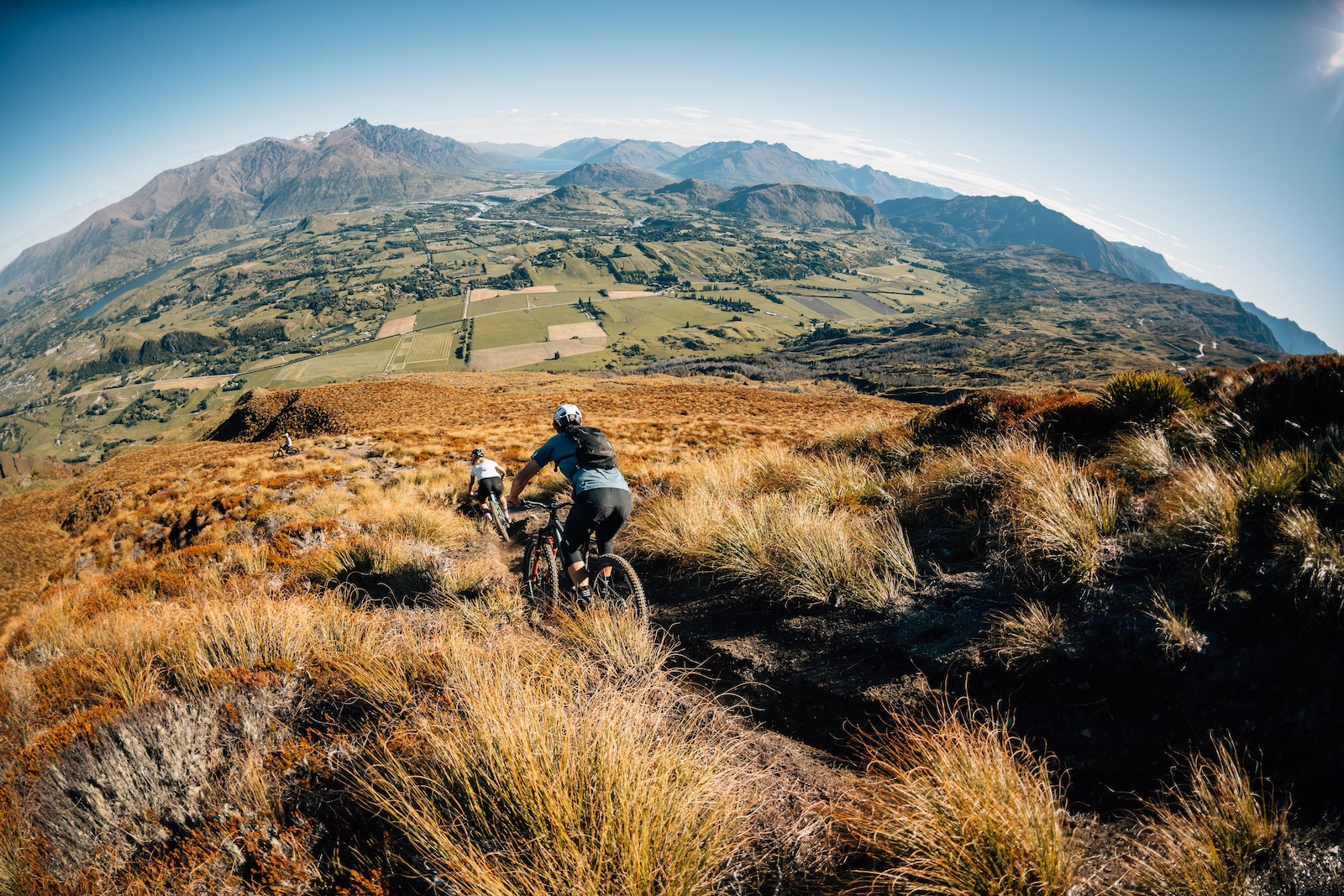 Get the adrenaline pumping with a ride down Slip Saddle big views over the Wakatipu Basin as you descend.