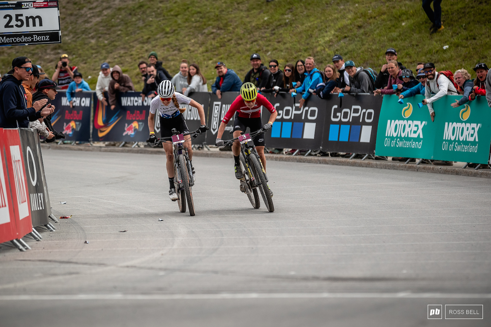 The sprint would come down to a photo finish with Sofie Pedersen just sneaking ahead.
