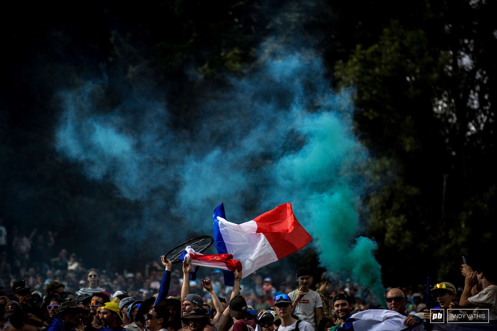 U.S. soccer fans soak up World Cup's electric feeling