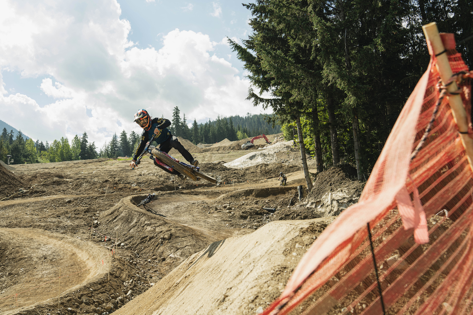 Photo Epic Whistler Bike Park Opening Weekend 2023 Pinkbike