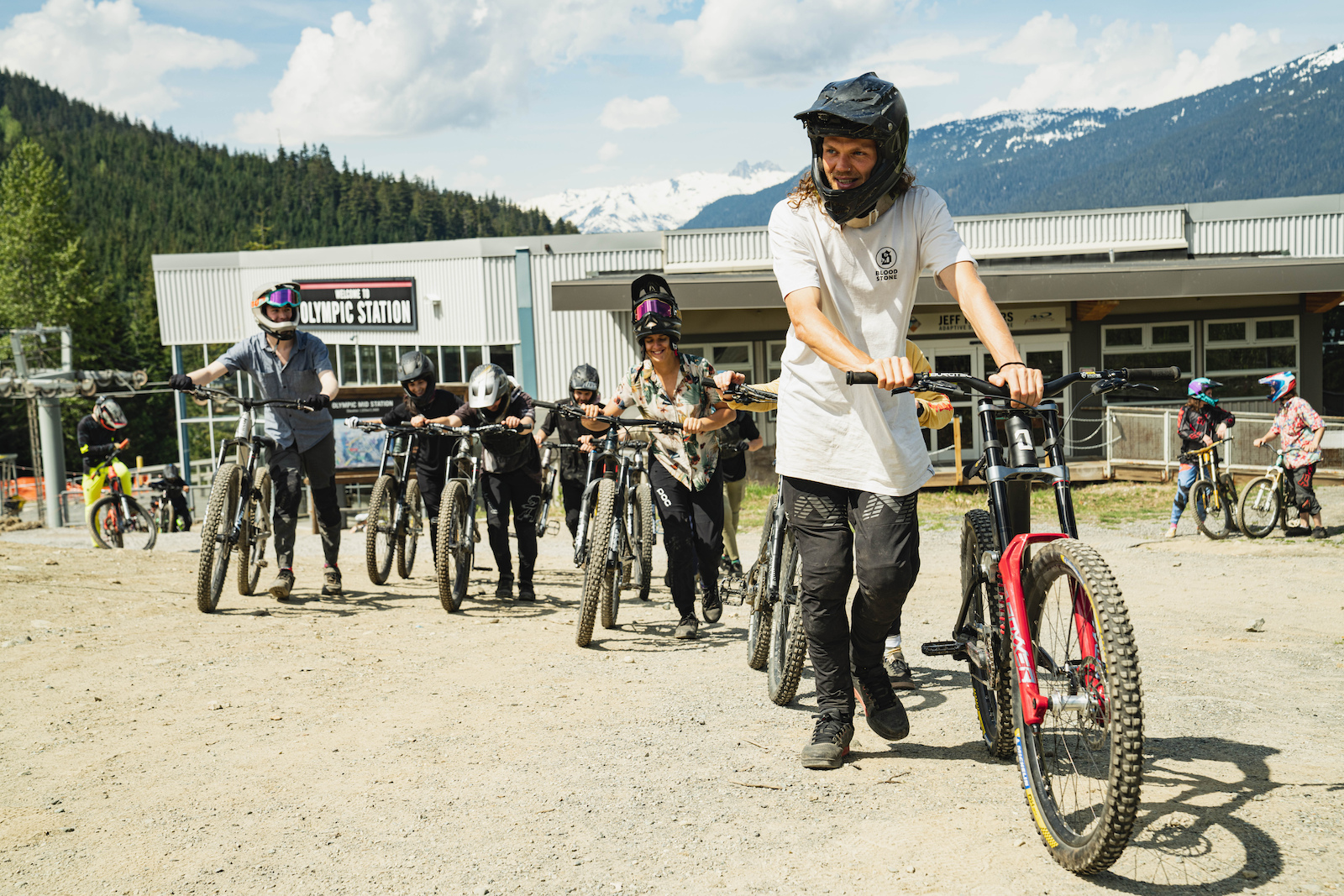 Photo Epic Whistler Bike Park Opening Weekend 2023 Pinkbike