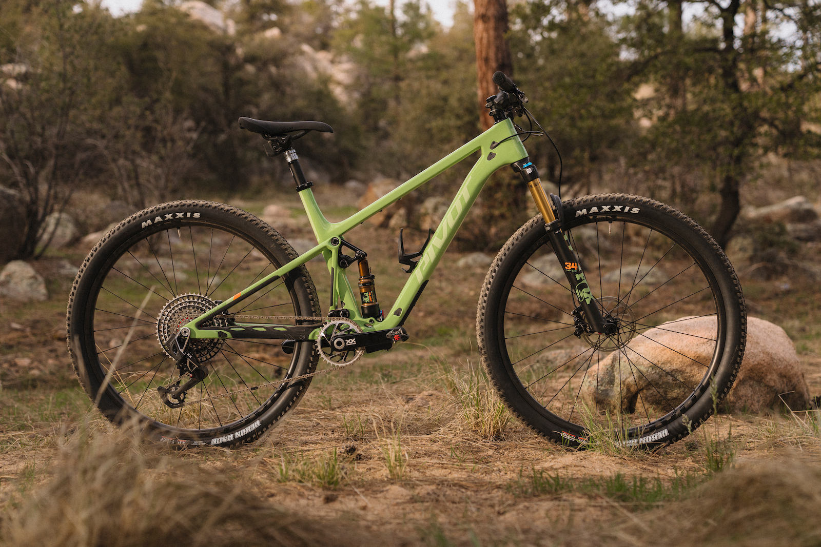 First Look Pivot s New Mach 4SL Pinkbike