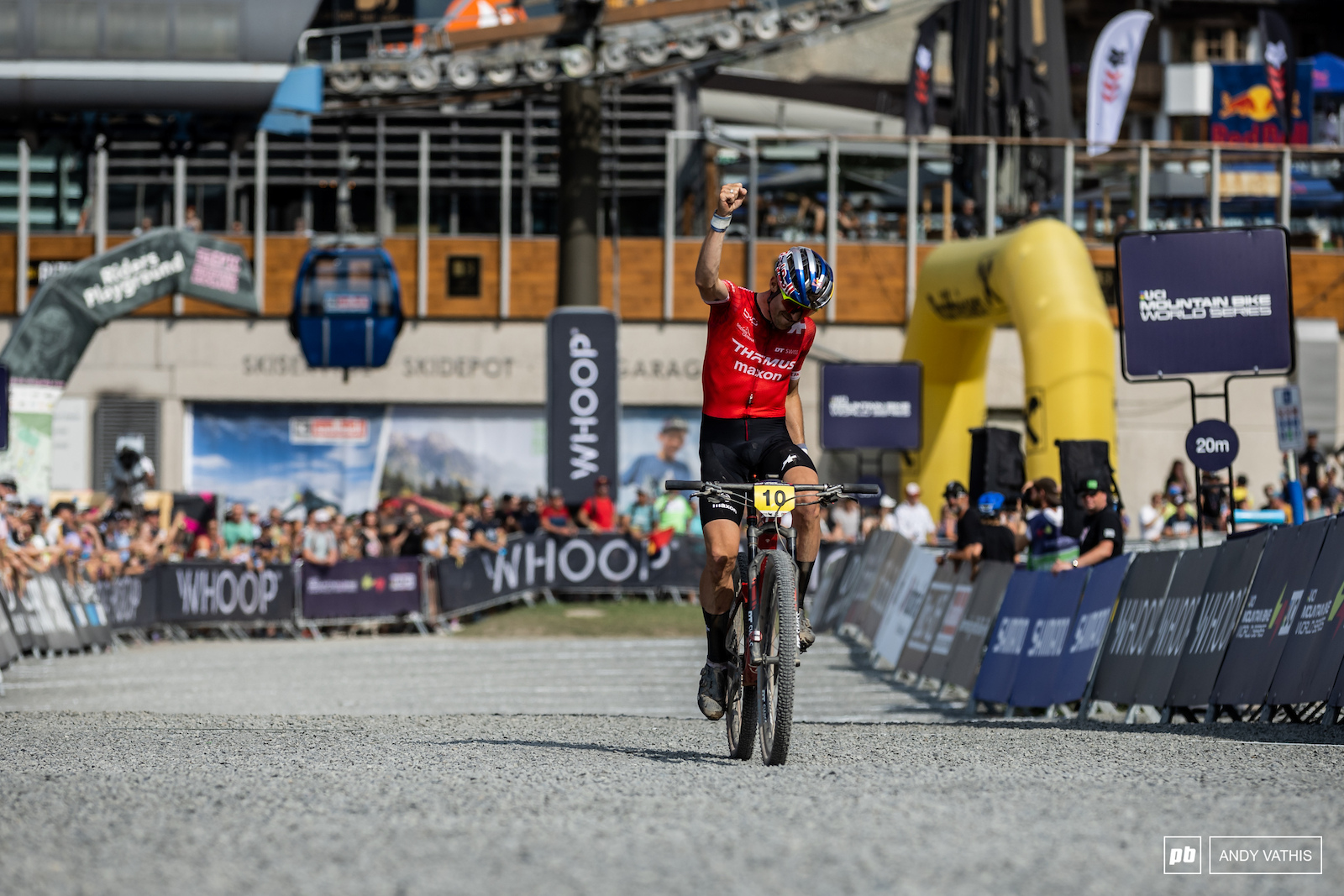 After an incredible ride Lars Forster takes the win in Leogang.
