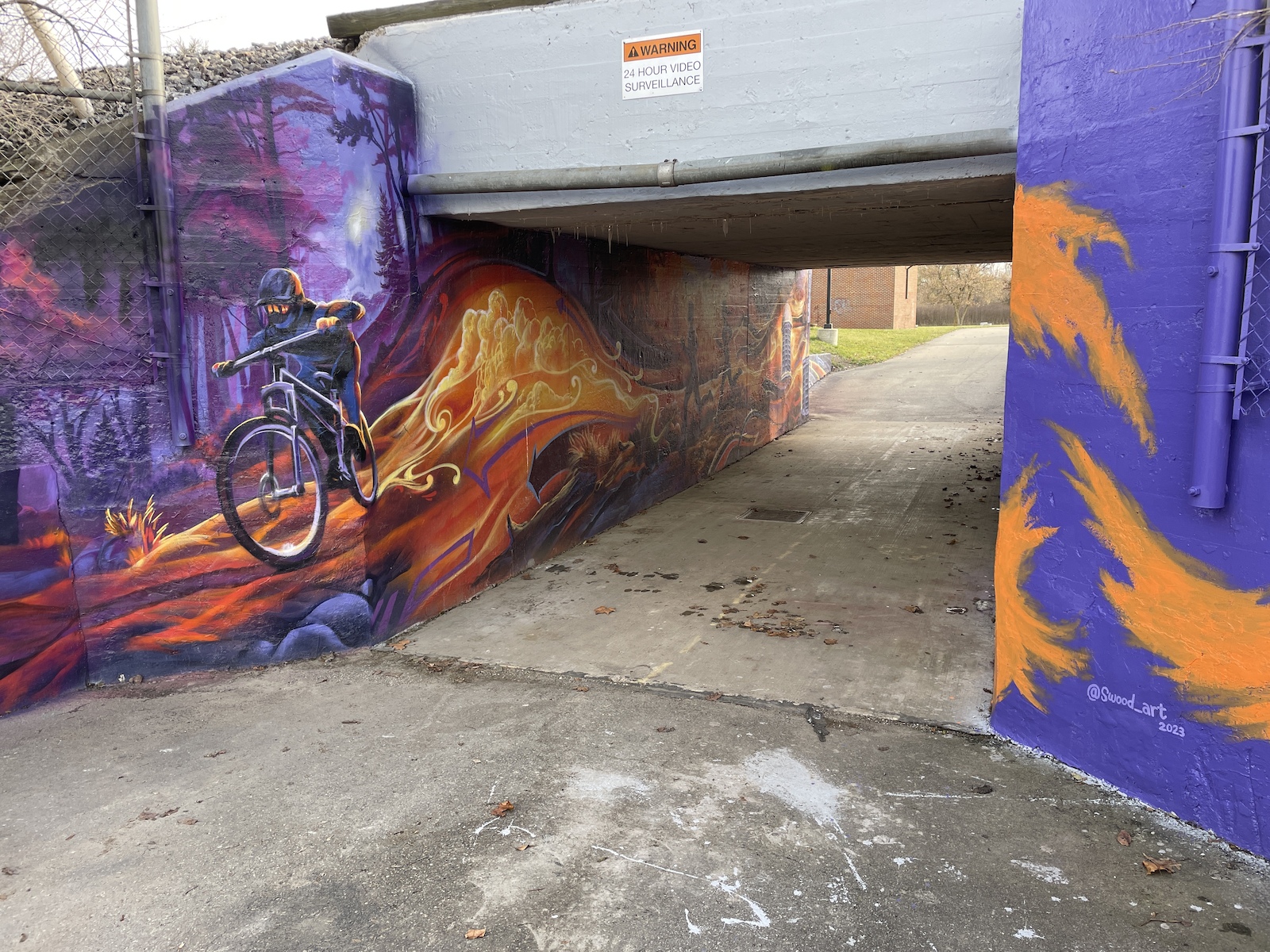new tunnel mural