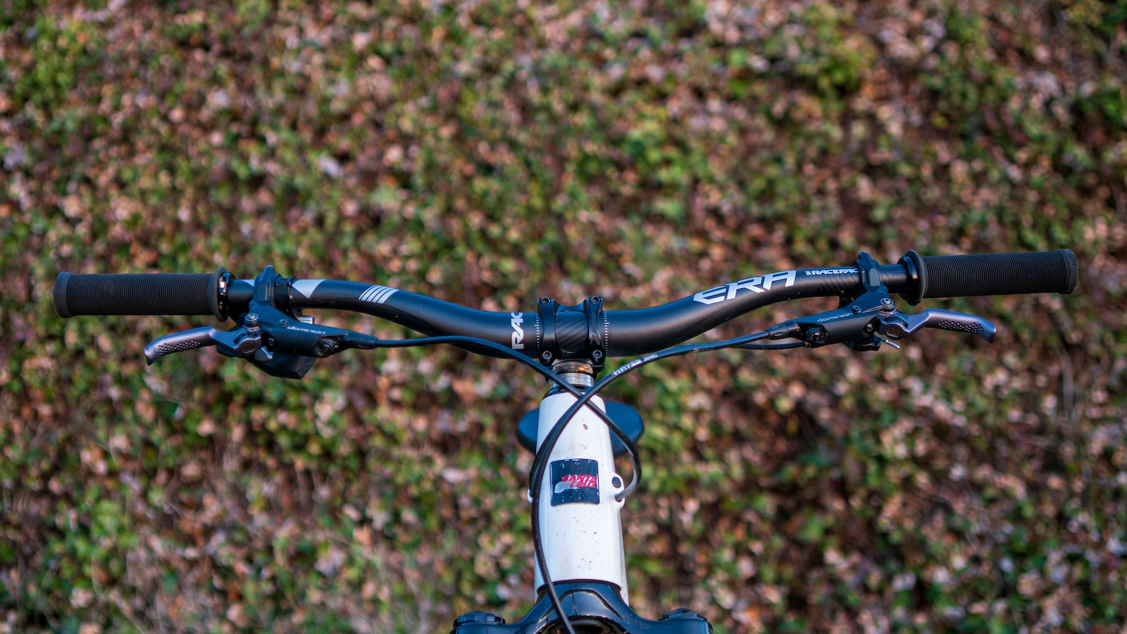 First Ride: Race Face Releases New Era & Turbine Handlebars - Pinkbike