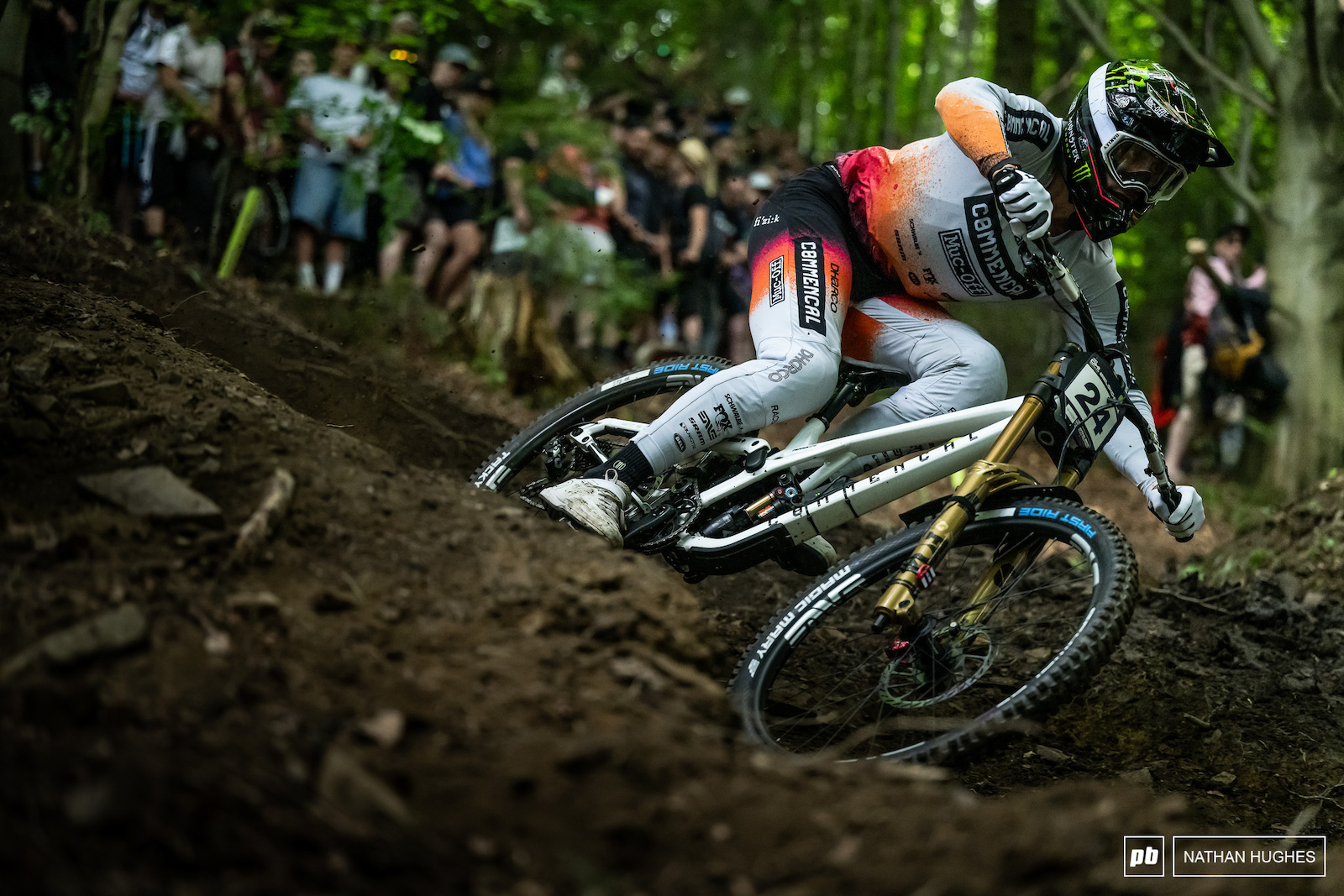 Finals Photo Epic: Bielsko-Biala DH World Cup 2024 - Pinkbike