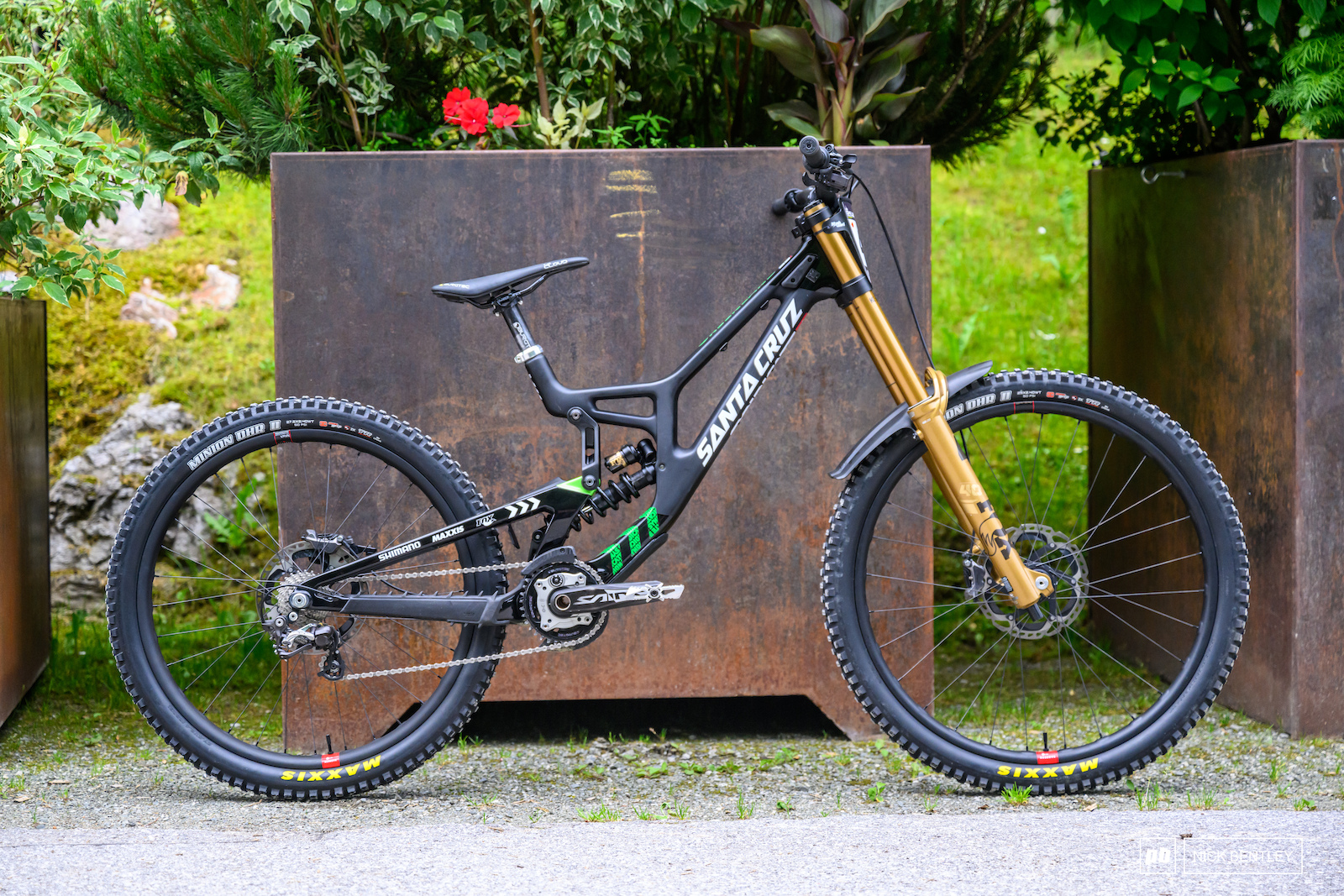 Bike Check Laurie Greenland s Santa Cruz V10 Pinkbike