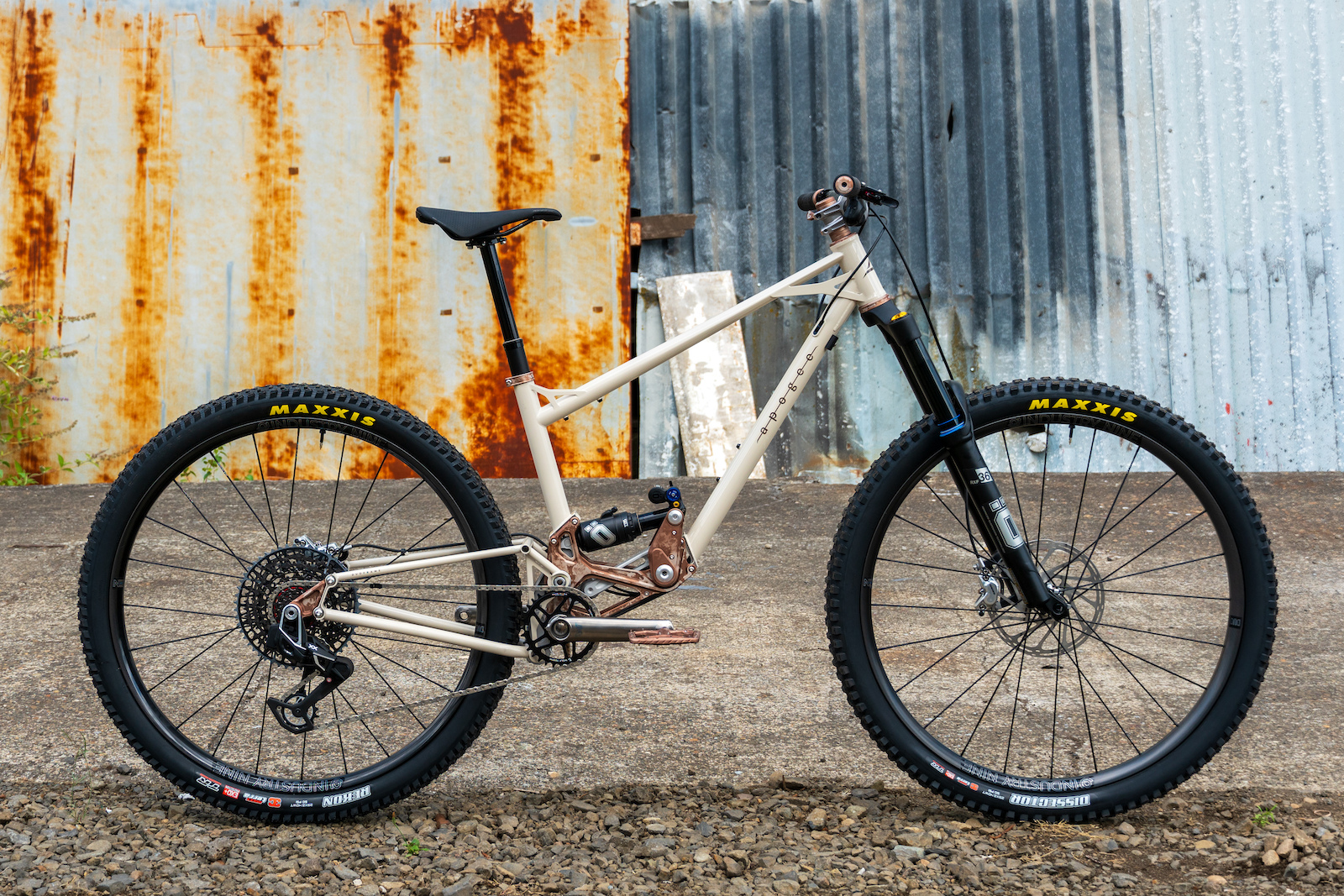erwachsene abus fahrradhelm ABUS HUD-Y Ace Citybike Fahrradhelm mit Visier fr Erwachsene