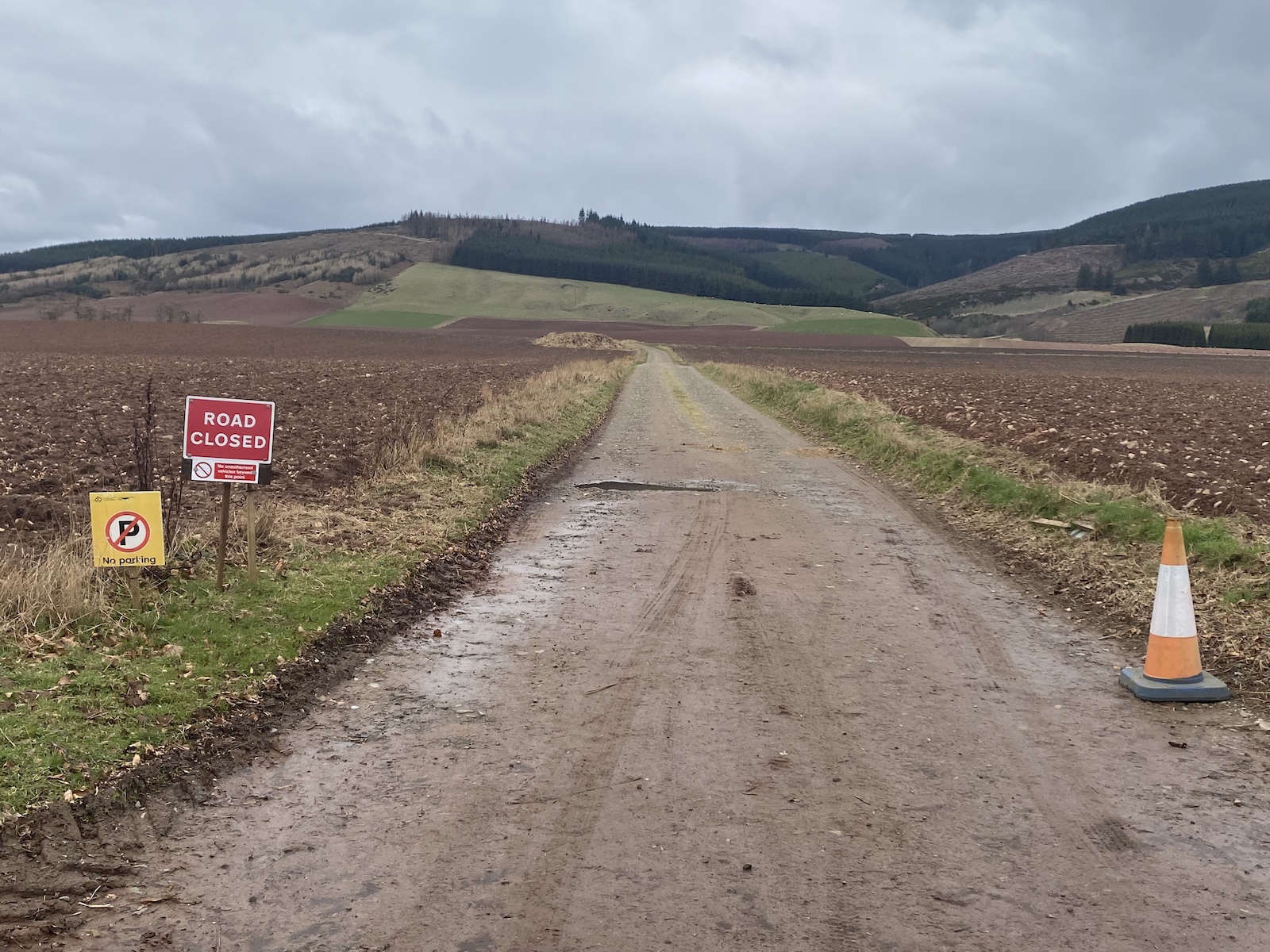 Farmer’s road from the Main Road. Signs indicate road closed (for vehicles)