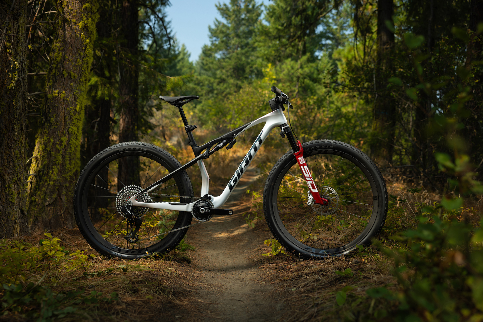 First Look: Giant's 2026 Anthem & Anthem X Get a Speed-Focused
