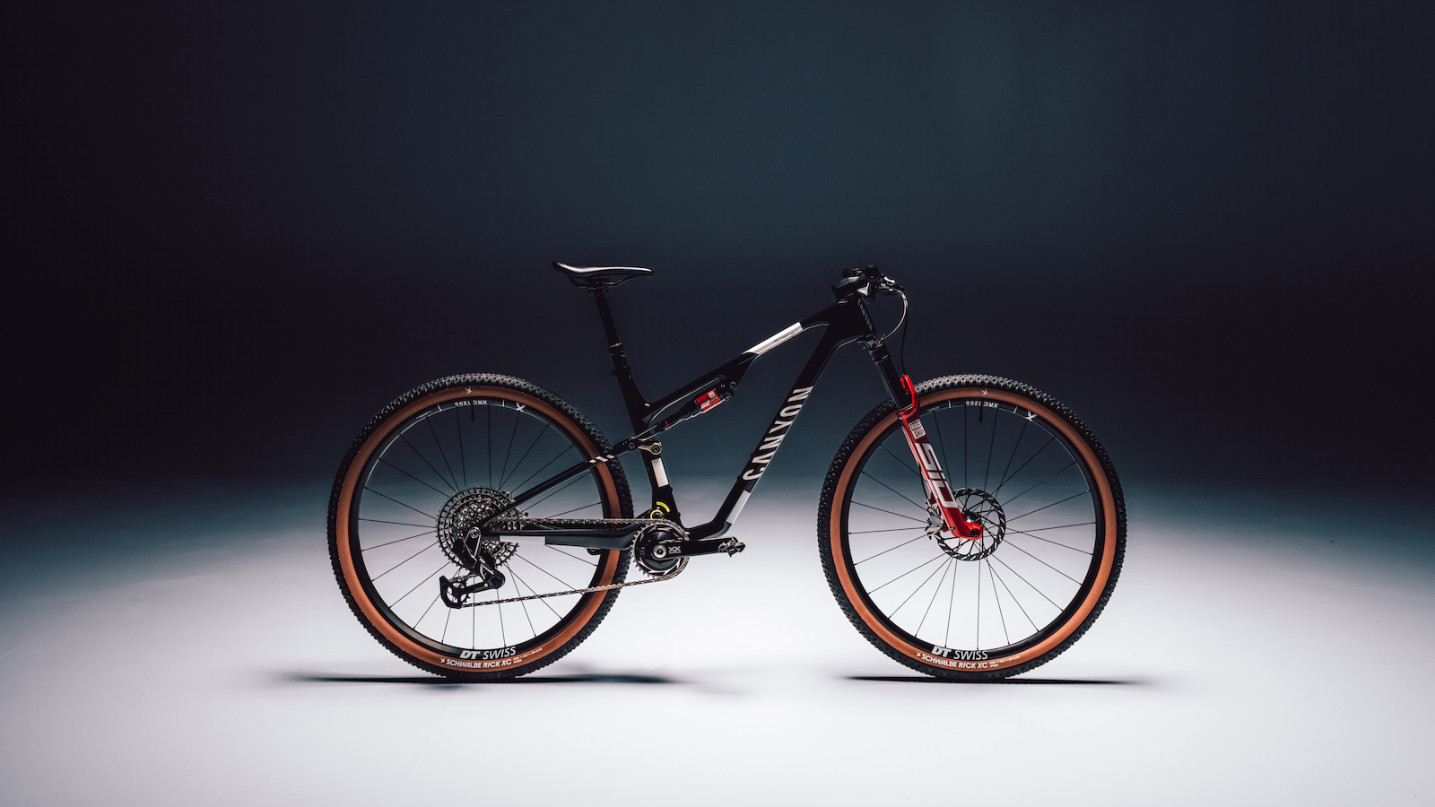 First Look: The New Canyon Lux World Cup Gets 110mm Travel