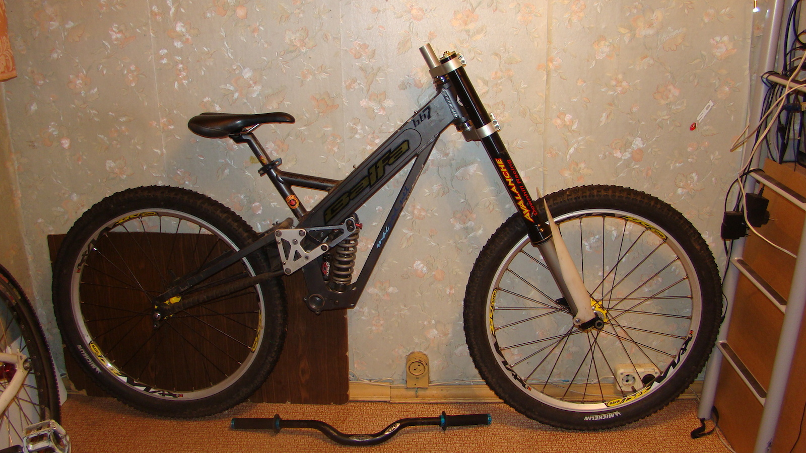 Balfa bb7 ' 03 with Avalanche DHF 8.5