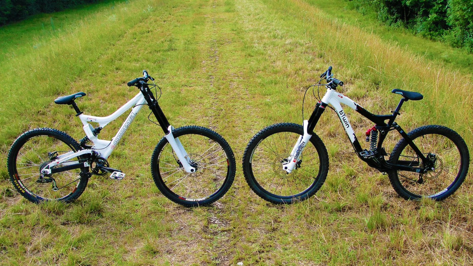 Commencal  Supreme DH 2007 &amp; b'twin FR 10