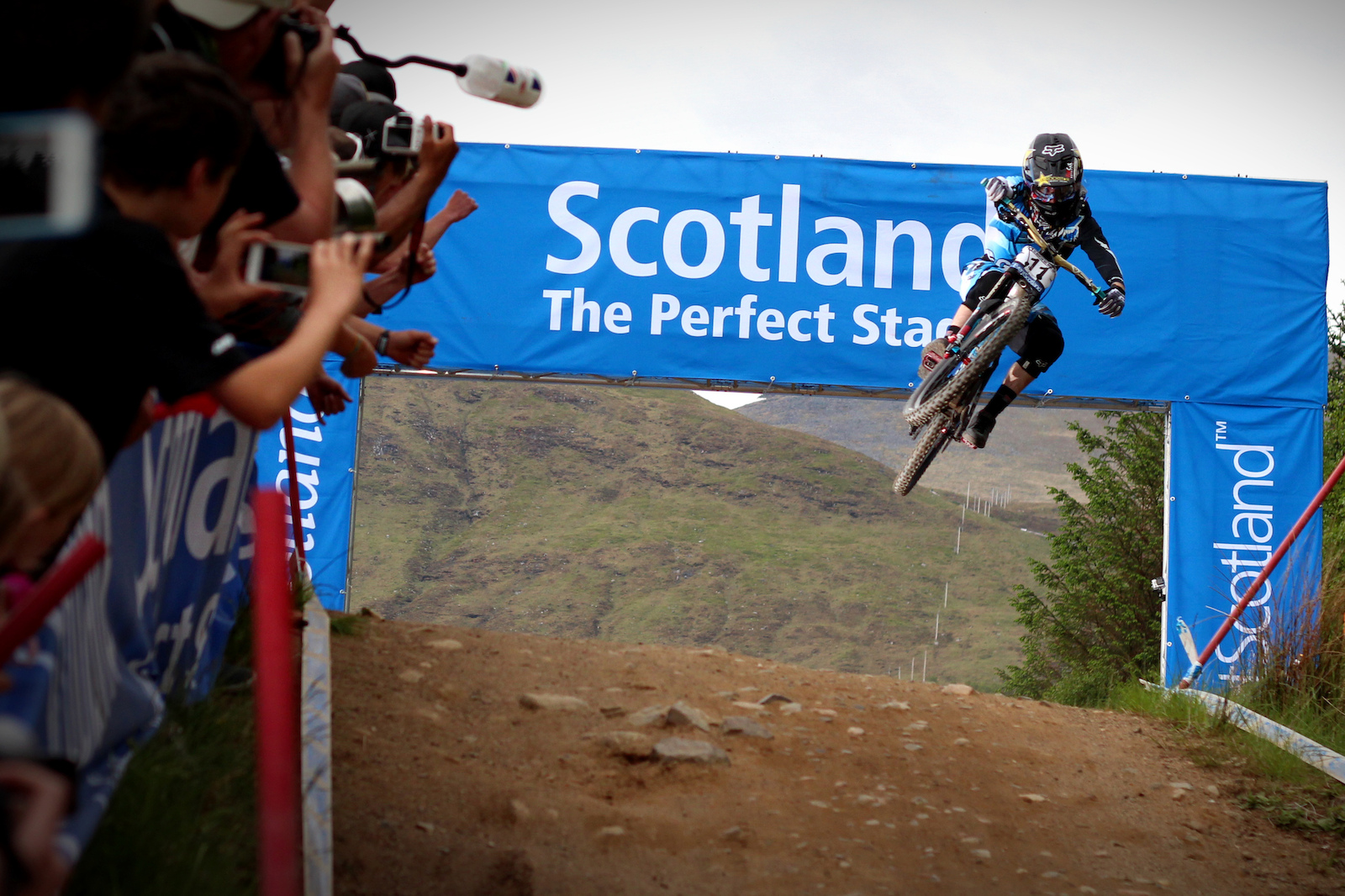 Gutted Hart didn't take the gold, here he is on his run home for 7th place - Fort William UCI World Cup 2013