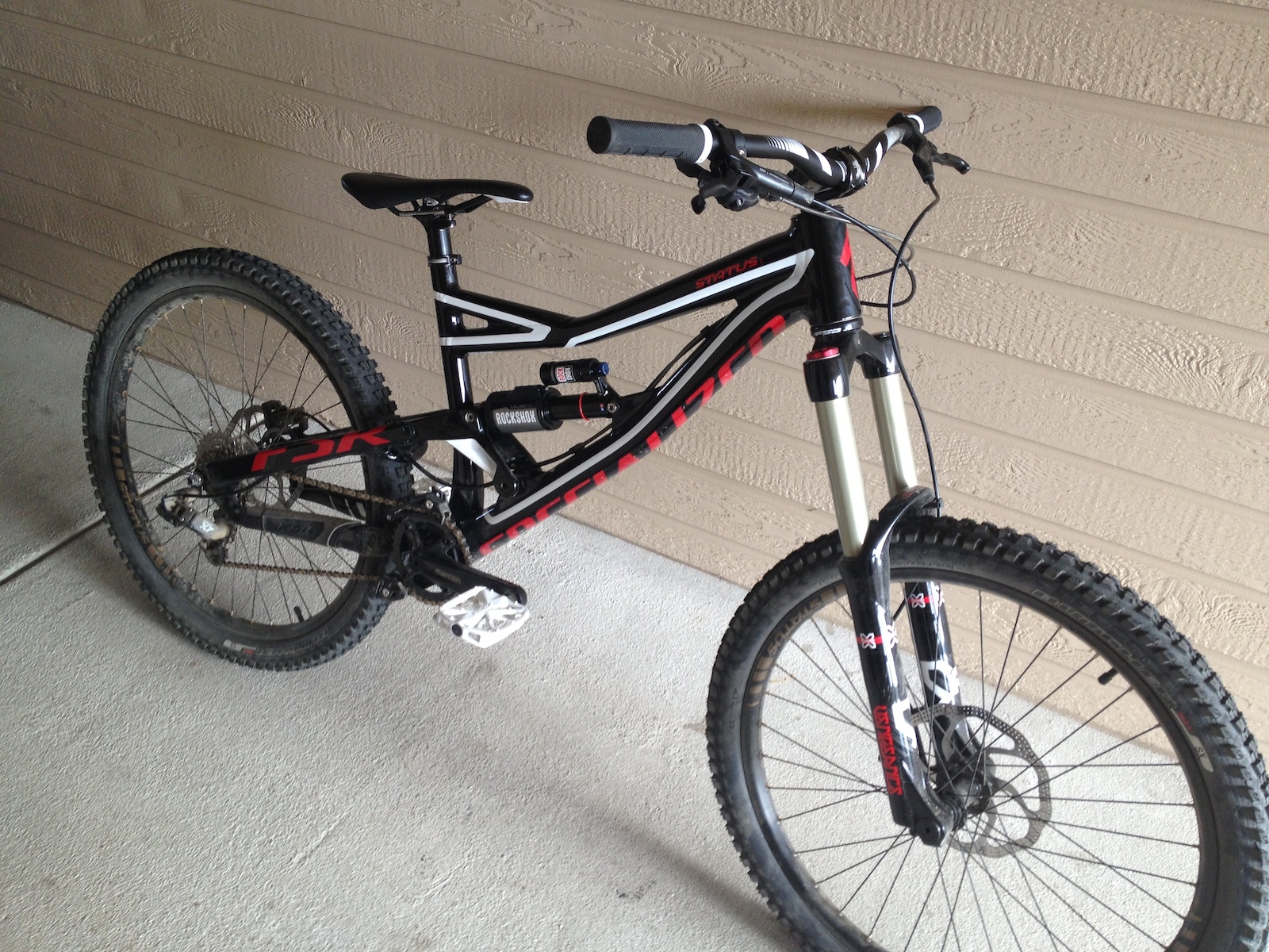 2013 Specialized Status 1 with new Vivid air shock