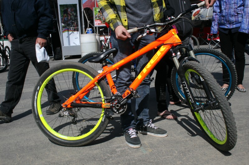 custom dirt jump bikes